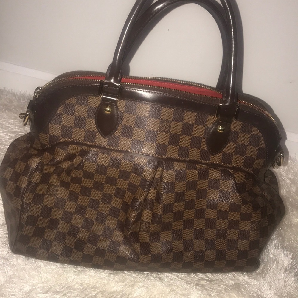 Authentic Louis Vuitton large purse! - Picture 6 of 7